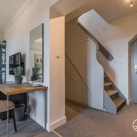 Tatra Boutique Deforte Gallery 202 פופראד