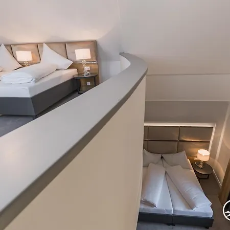 Tatra Boutique Deforte Gallery 202